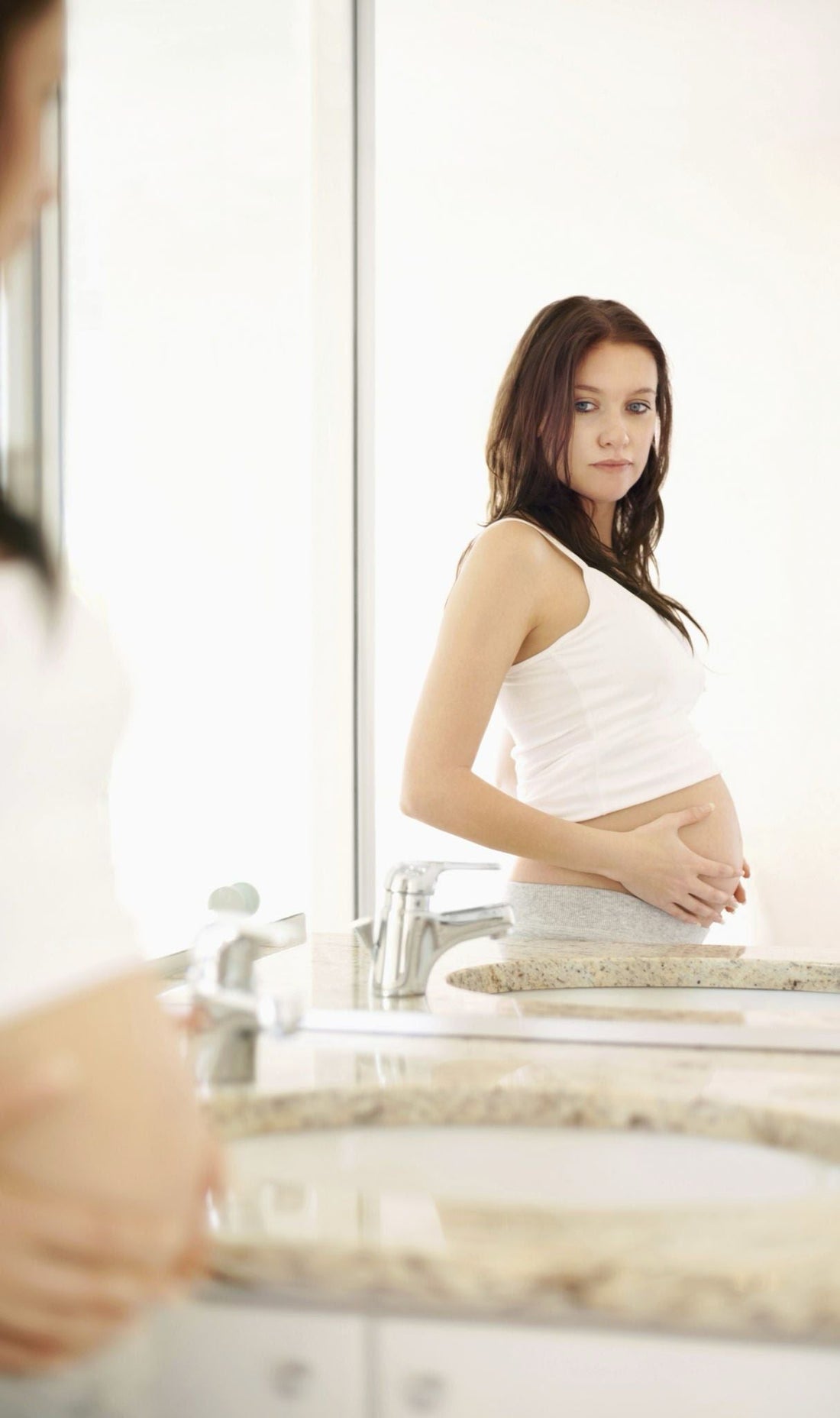 Okay, stopp. Lass uns den Elefanten im Raum ansprechen. Oder besser gesagt: Die Vulkane in deinem Gesicht.